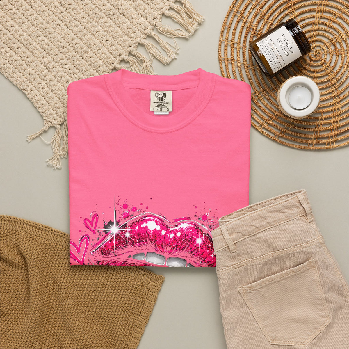 Dripping Pink Kiss T‑Shirt — Graffiti Lip Art Tee