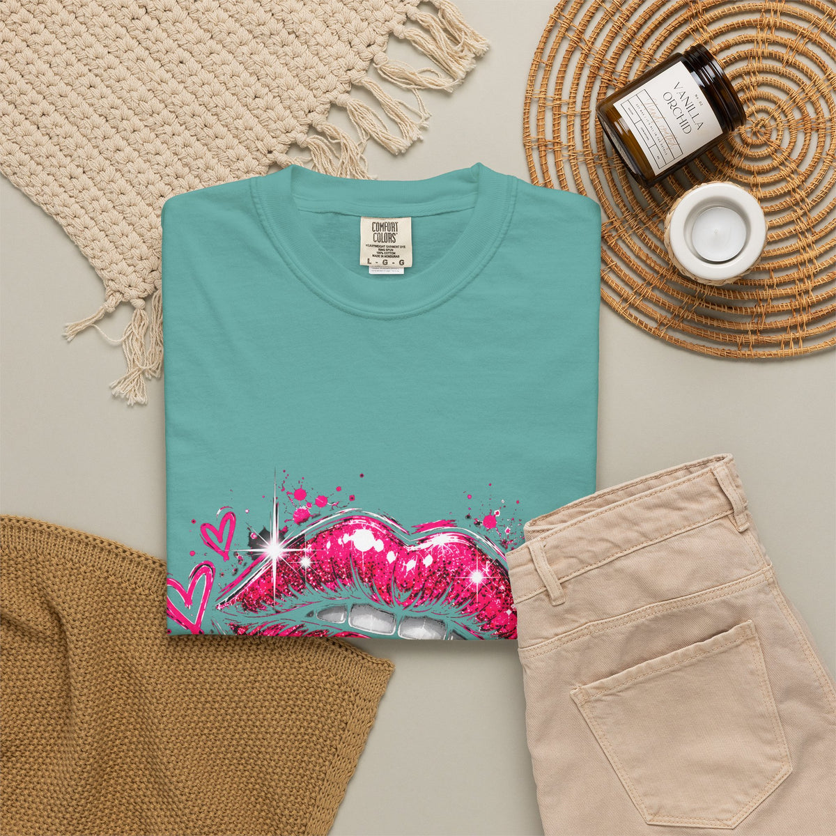 Dripping Pink Kiss T‑Shirt — Graffiti Lip Art Tee