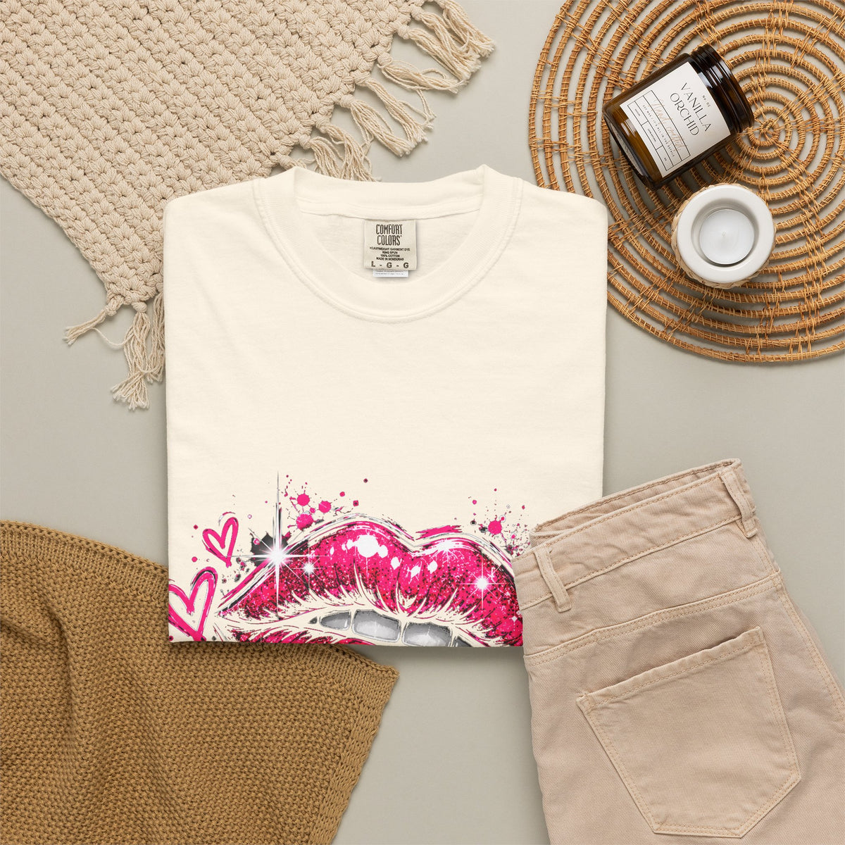 Dripping Pink Kiss T‑Shirt — Graffiti Lip Art Tee