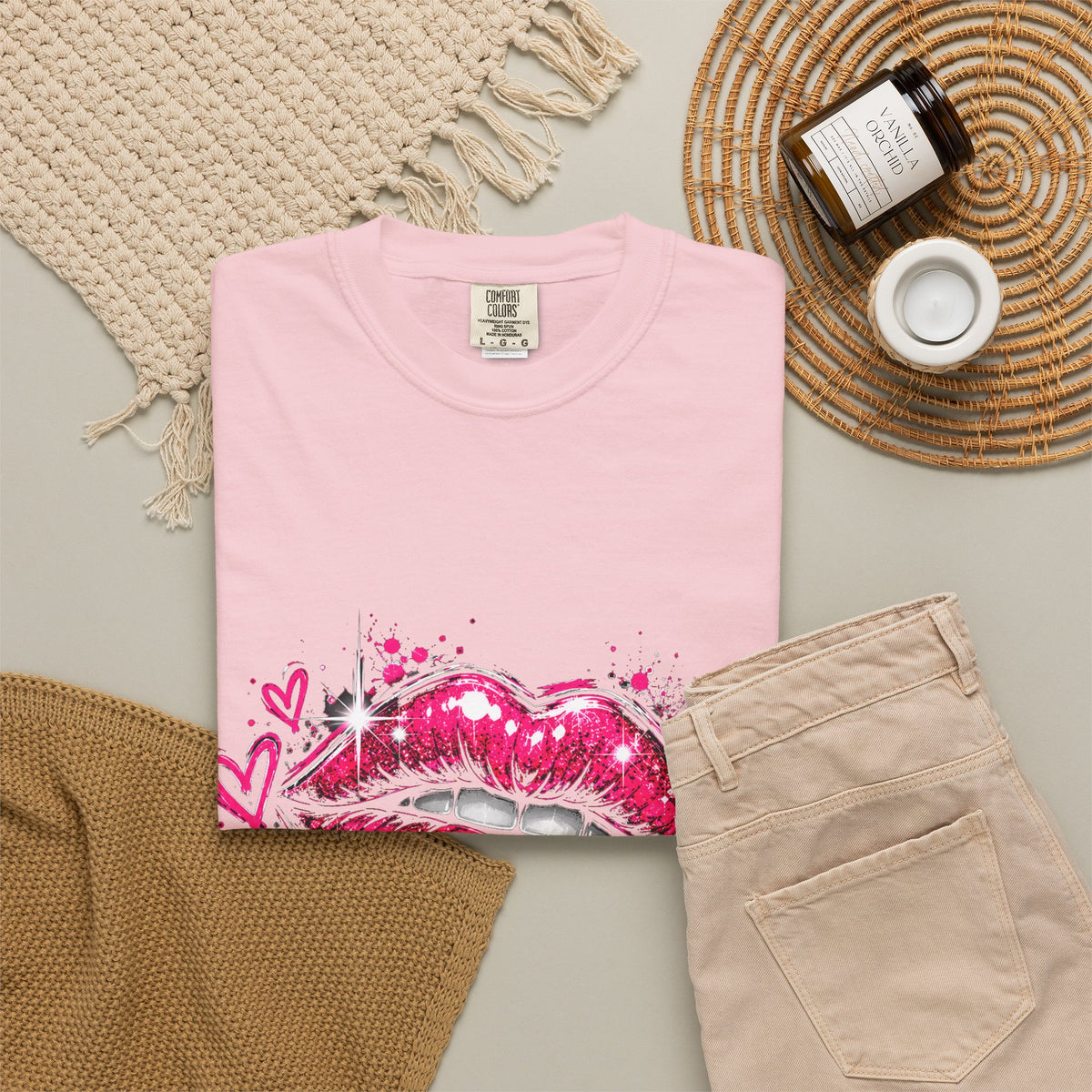 Dripping Pink Kiss T‑Shirt — Graffiti Lip Art Tee