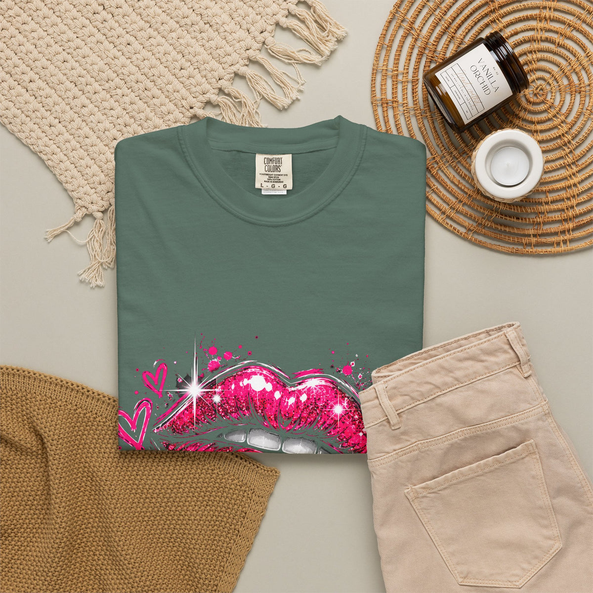 Dripping Pink Kiss T‑Shirt — Graffiti Lip Art Tee