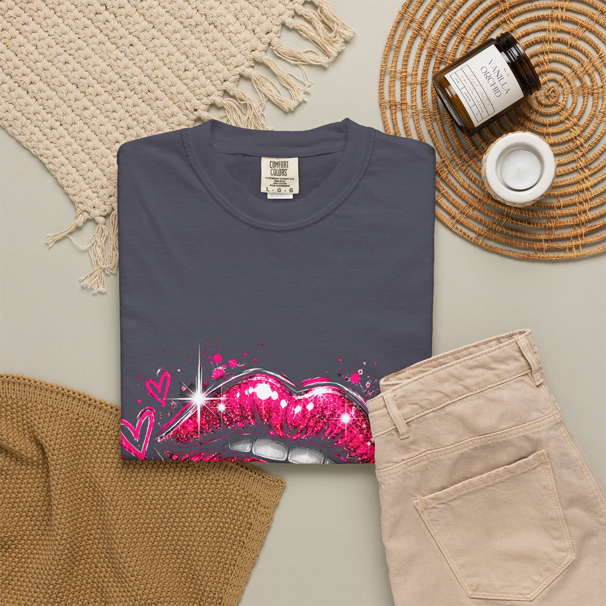 Dripping Pink Kiss T‑Shirt — Graffiti Lip Art Tee